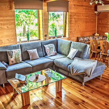 Ujo By Interhome